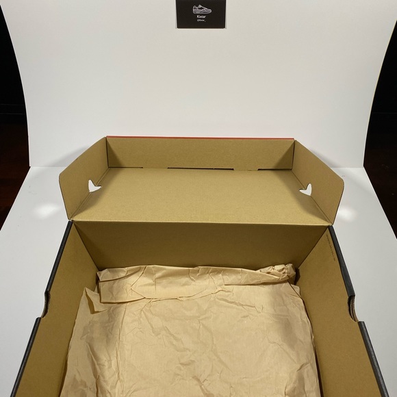 Authentic: Yes
Shoe condition:9/0
Box: Yes
Box Condition: 9/10
Size:10
Price:400 - Picture 7 of 15